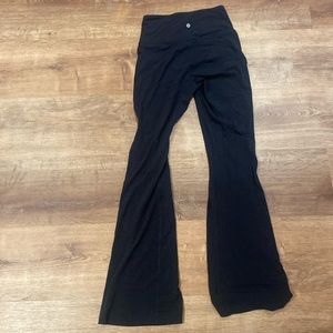 size 6 black lululemon flared leggings